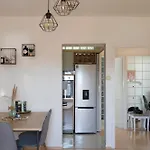 Nest Paulette