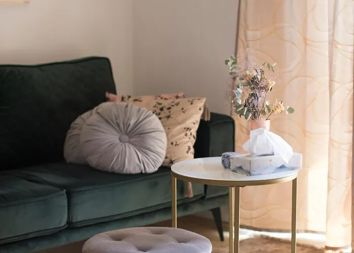 Nest Paulette *